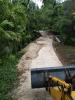 กองช่าง ดำเนินการนำรถ JCB ฝังกลบท่อระบายน้ำ ถนนสายปลายอวน -
